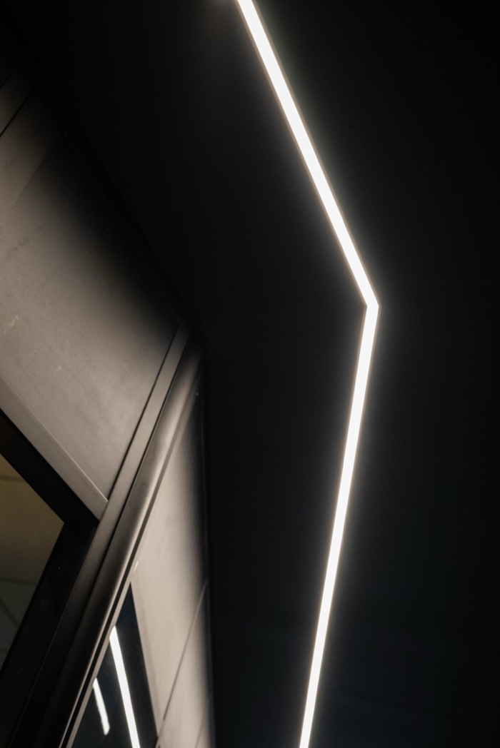 Détail suspensions lumineuses, La Gravade