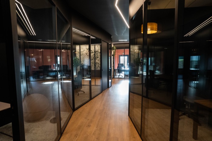 Couloir et espace commun, La Gravade